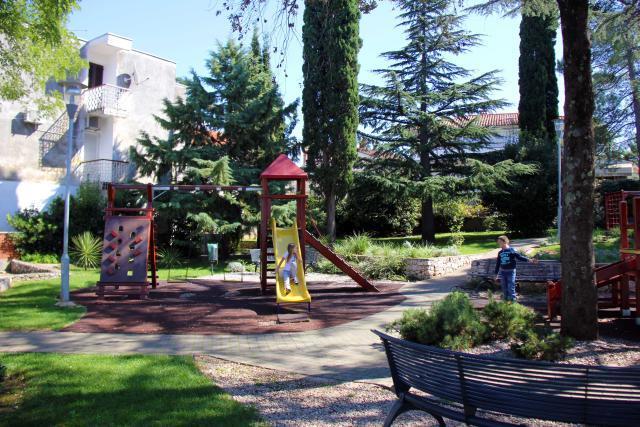 Apartments Karmelic Малинска Экстерьер фото