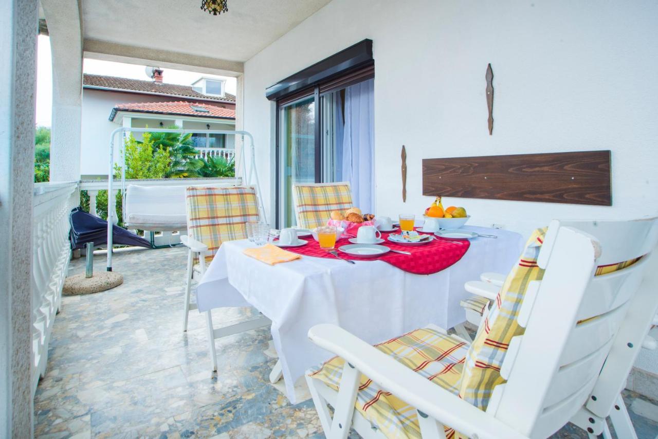 Apartments Karmelic Малинска Экстерьер фото