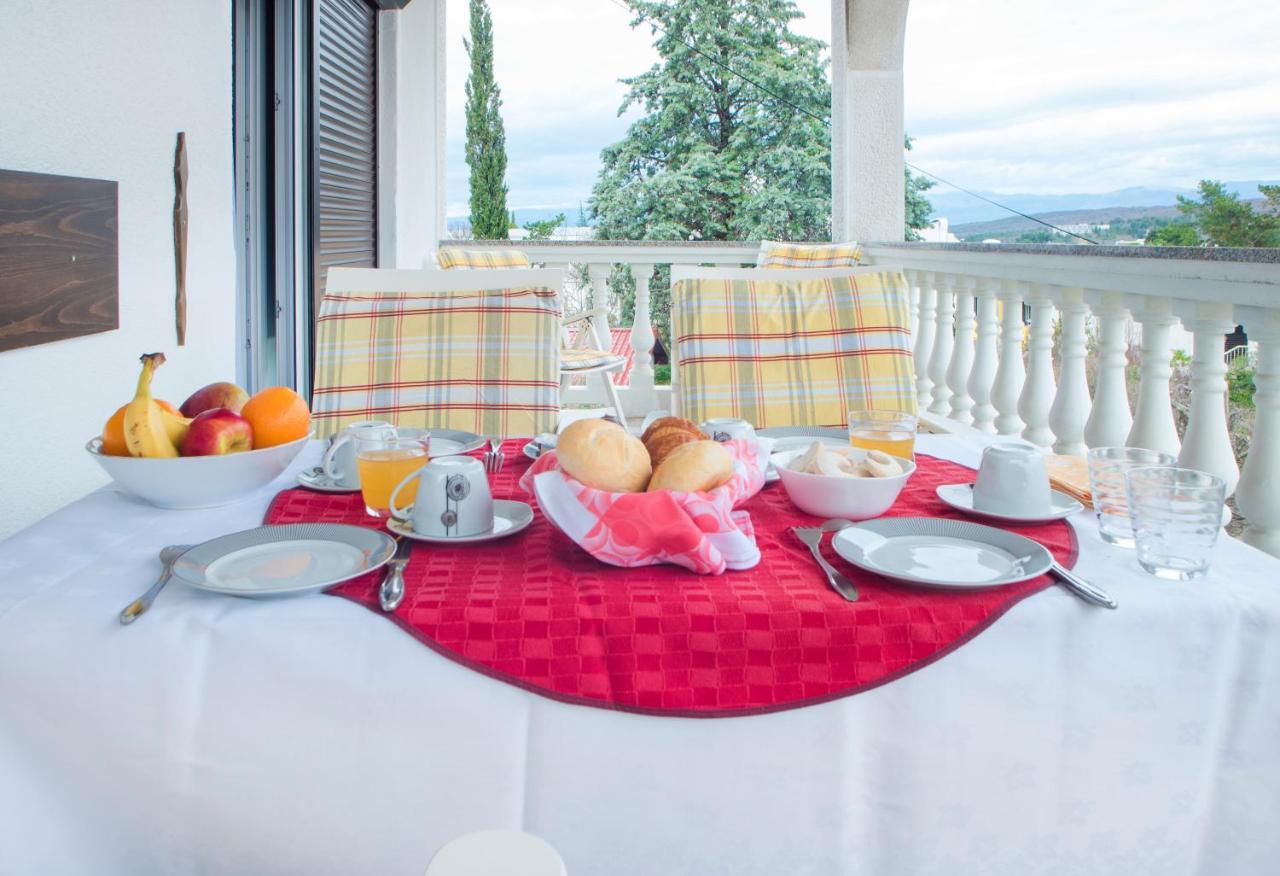 Apartments Karmelic Малинска Экстерьер фото
