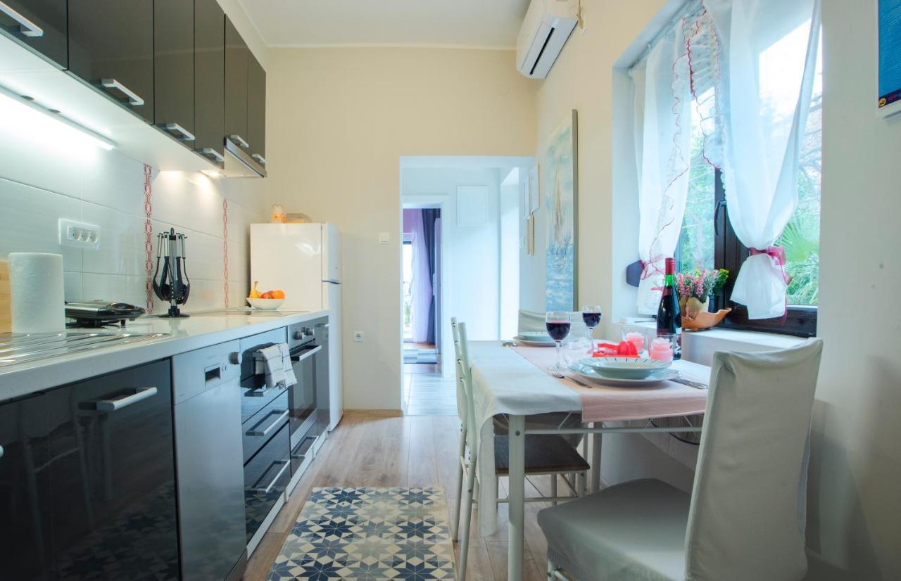 Apartments Karmelic Малинска Экстерьер фото